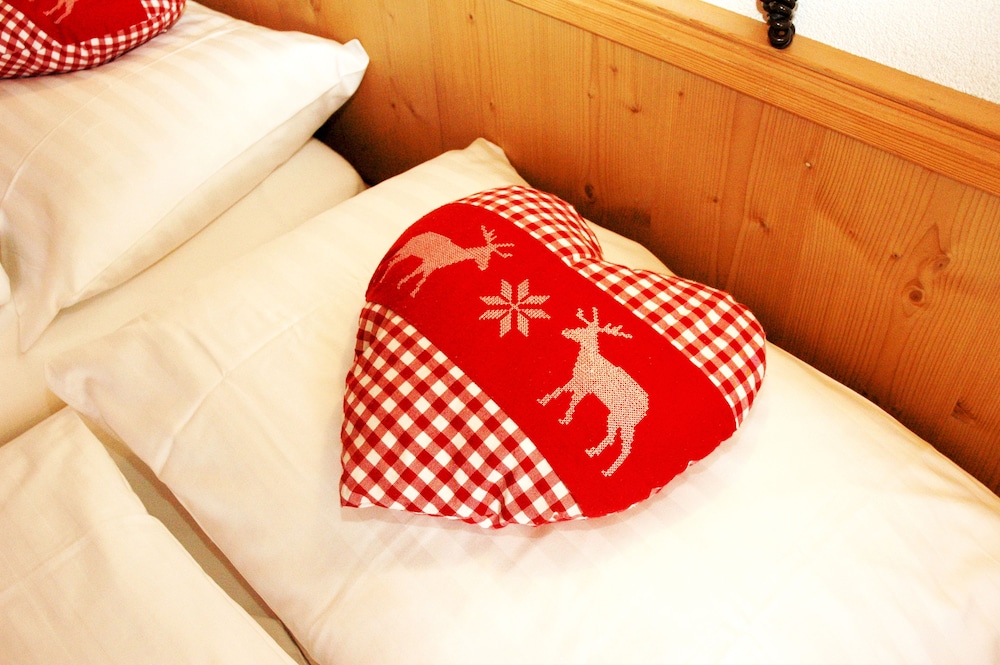 Standard Twin Room, Terrace, Mountain View photo 2
