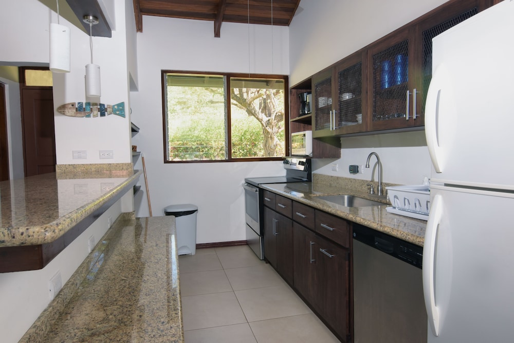 Deluxe Villa, 3 Bedrooms, Pool View photo 3