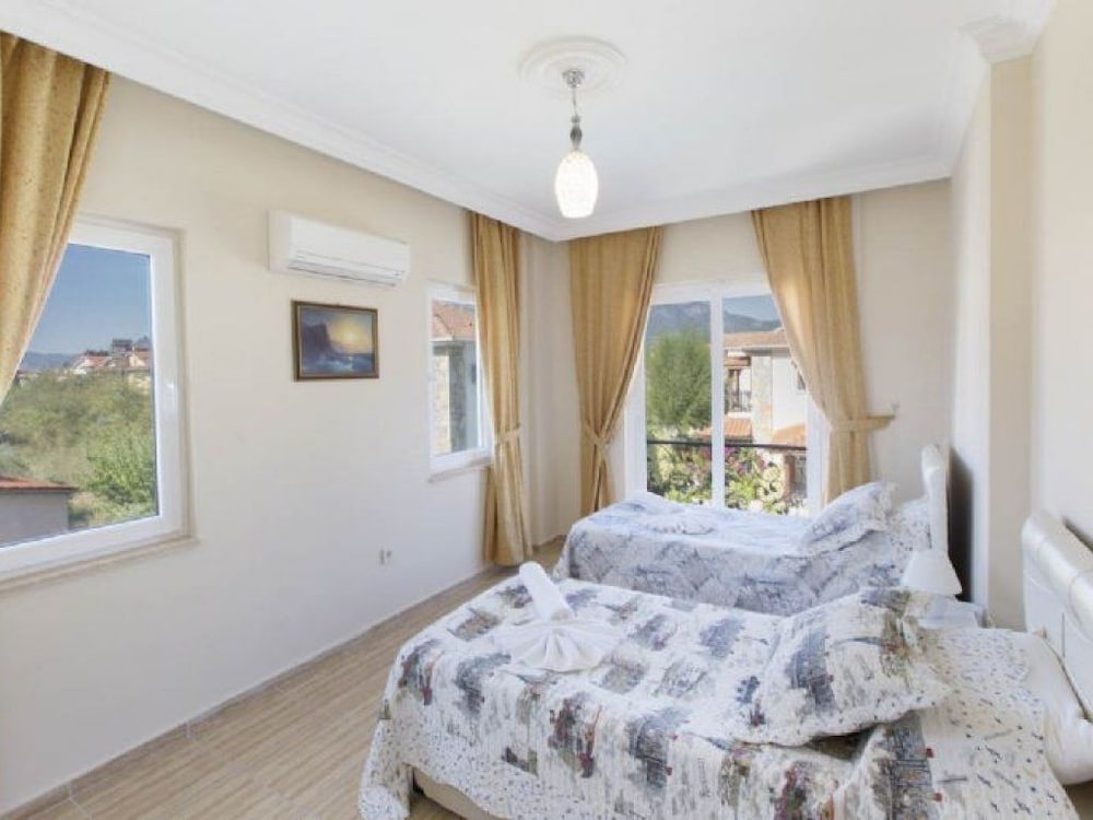 Villa, 6 Bedrooms photo 3