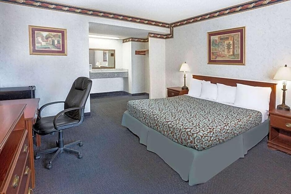 Standard Room photo 2