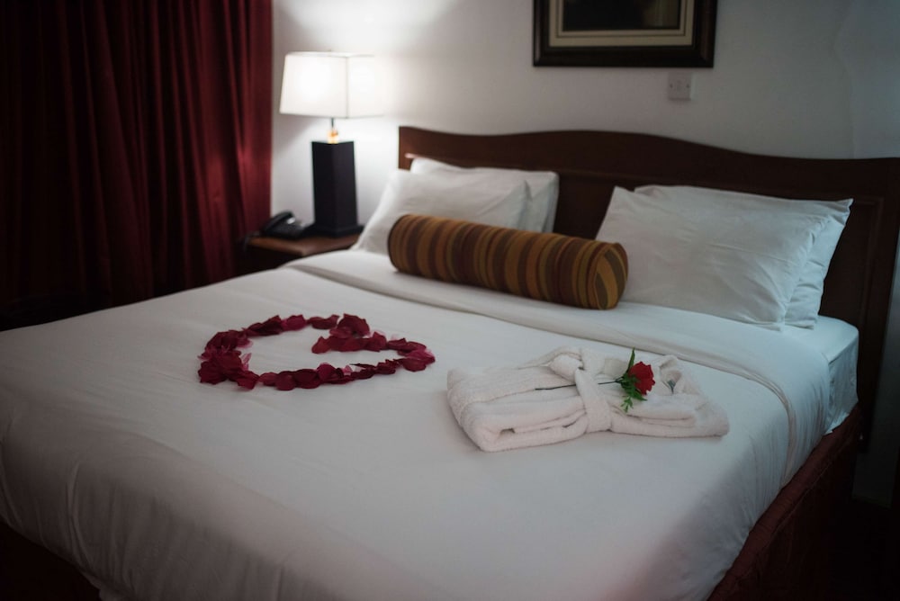 Junior Suite, 1 Queen Bed photo 2