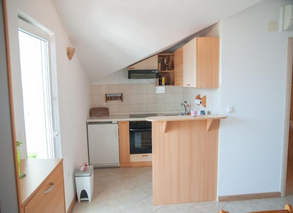 Apartment (Boze - 100 m from sea - A2(2+2))