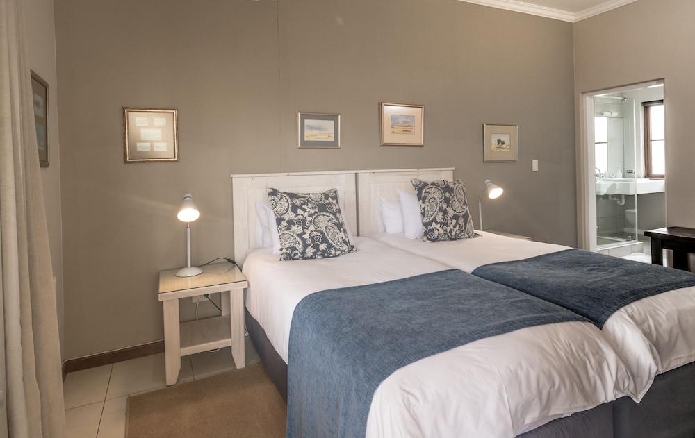 Twin Room - Photo 5
