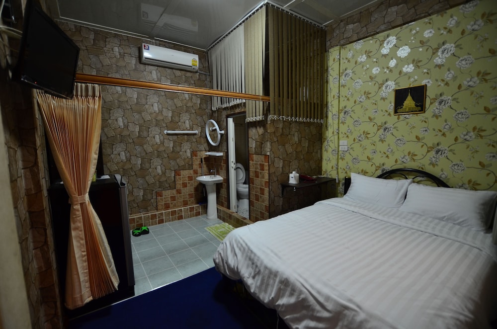 Standard Room photo 2