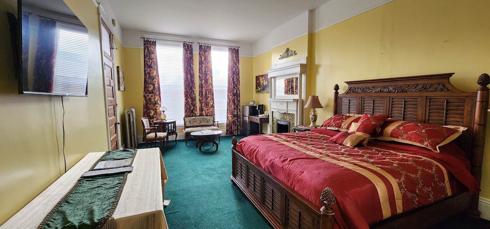 Single King - Room 2 photo 1