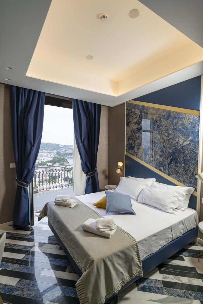 Superior Room, 1 Double Bed, Sea View - Photo 13
