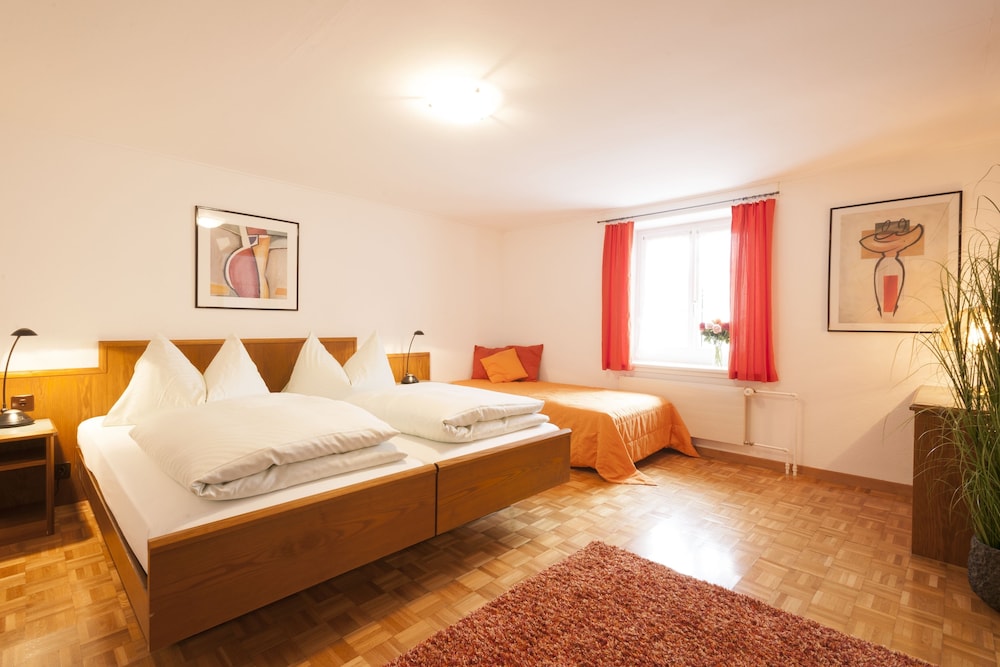 Comfort Double Room, Private Bathroom photo 2