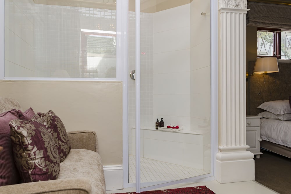 Luxury Room (1) - Photo 18