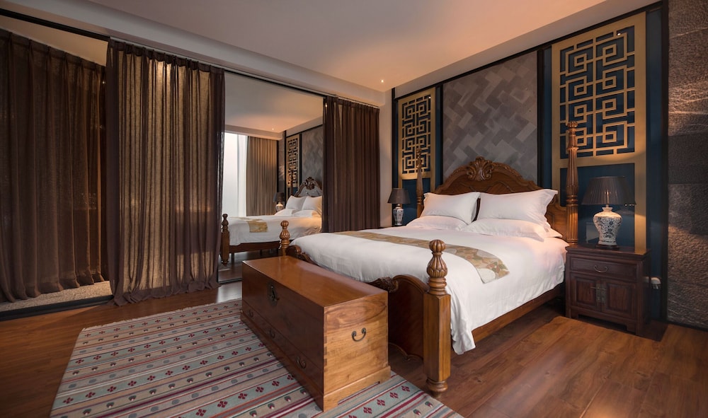 Luxury Suite, Multiple Beds, Non Smoking photo 1
