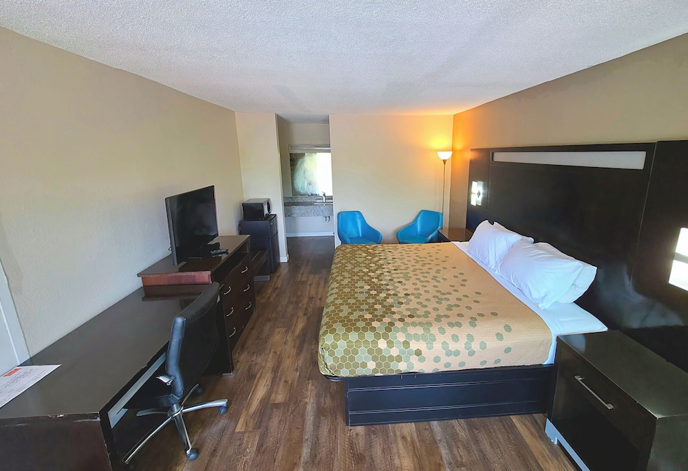 Standard Room, 1 King Bed, Non Smoking