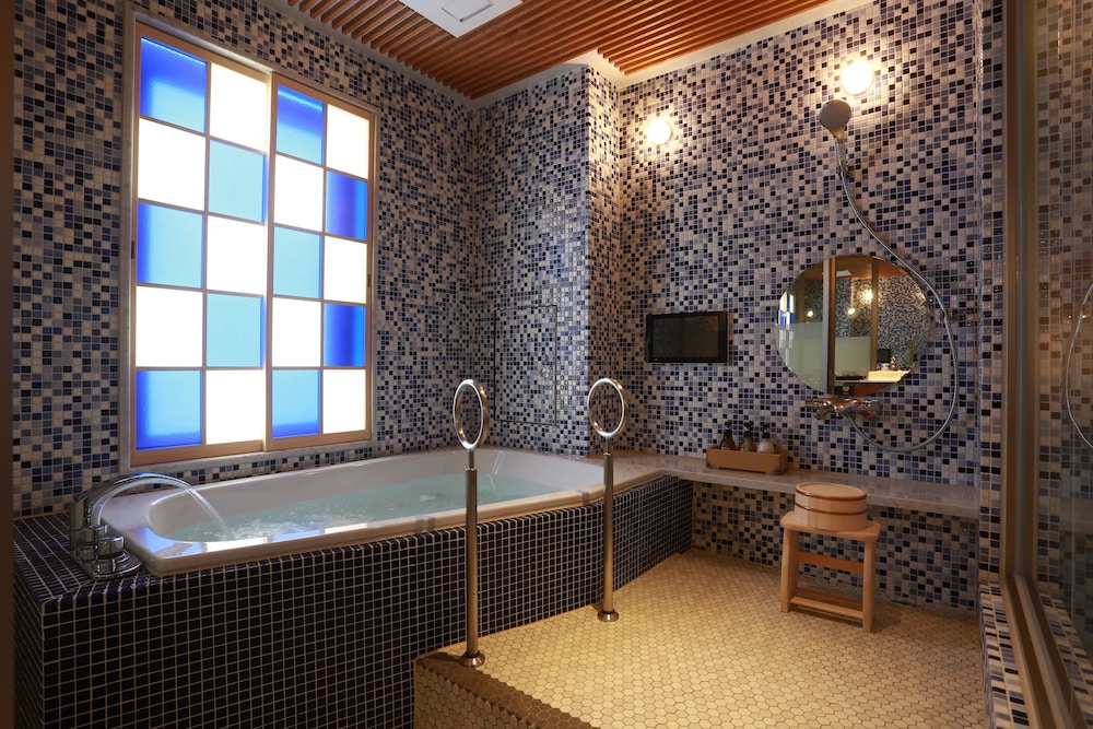 Suite [Ao], Non Smoking - Photo 5