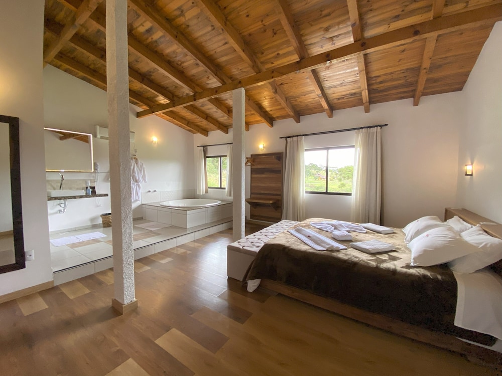 Deluxe Studio Suite