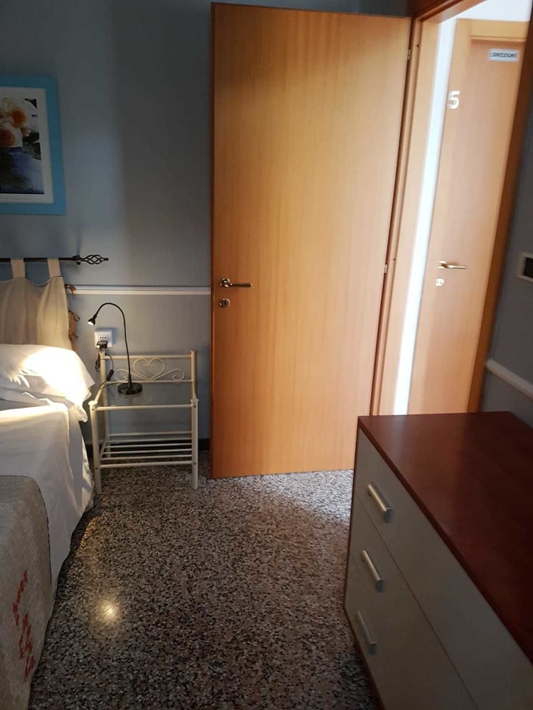 Quadruple Room photo 3
