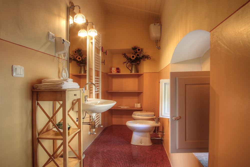 Deluxe Suite photo 3