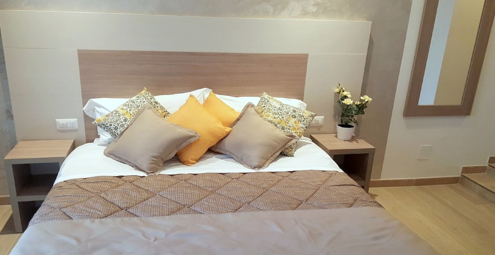 Deluxe Room, Kitchenette (balcony) thumbnail 6