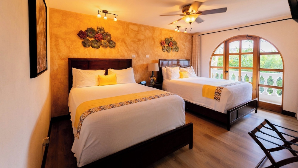Superior Balcony Two Queen Beds