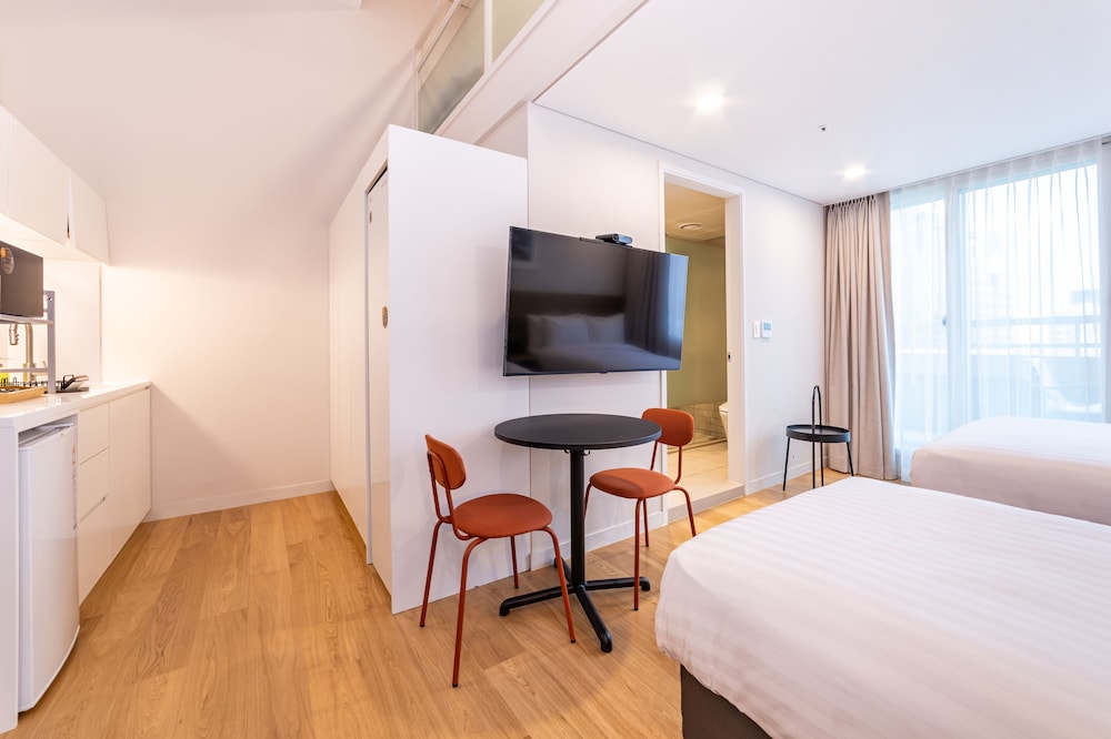 Premium Family Suite With Loft 1603 - Photo 3