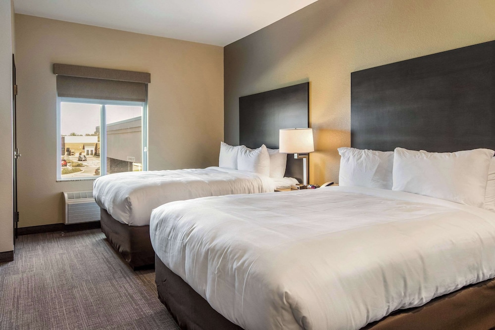 Suite, Multiple Beds, Non Smoking photo 1