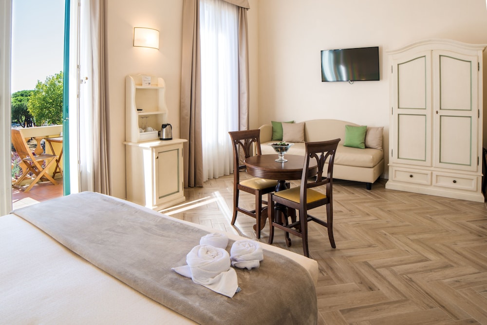 Junior Suite, Balcony photo 1