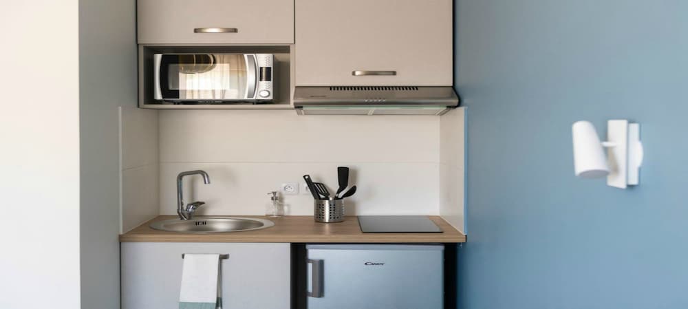 Studio Kitchenette Sofa Bed photo 2