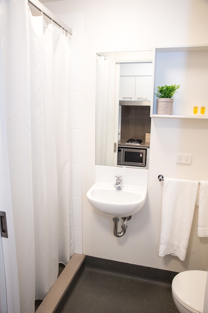 Studio Apartment (1 Single Bed) photo 3