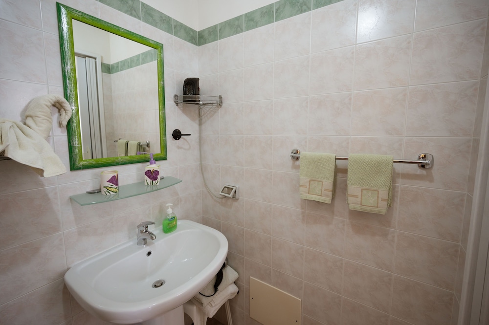 Triple Room (  4  ) photo 3