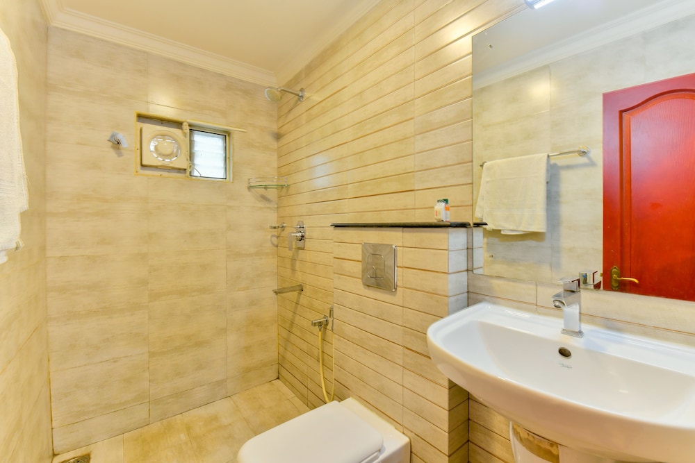 Double Room, 1 King Bed photo 2
