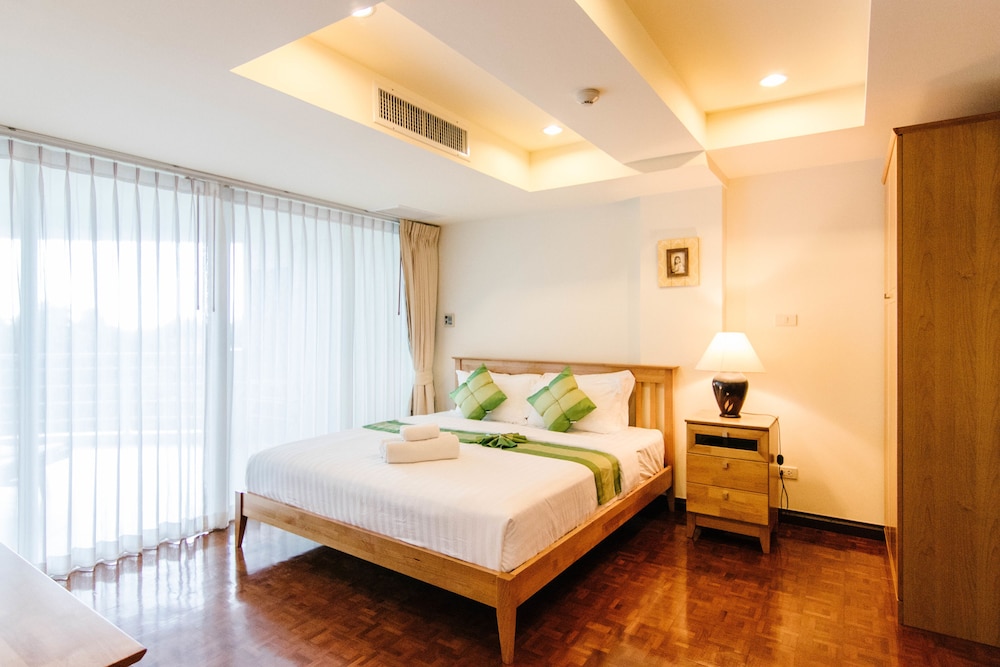 Suite, 1 Bedroom photo 2