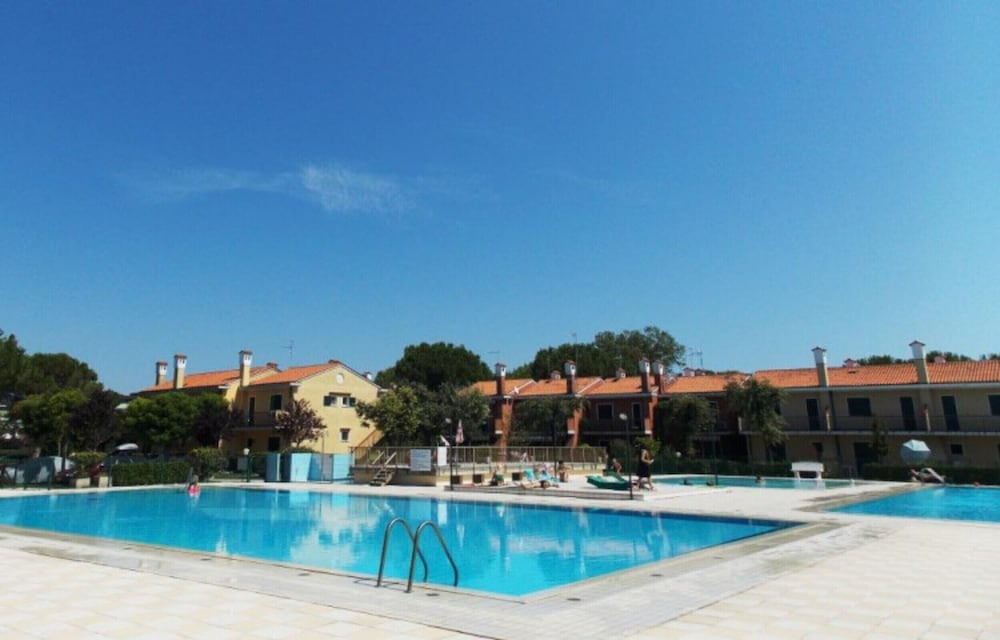 Apartment, 2 Bedrooms, Patio, Garden View