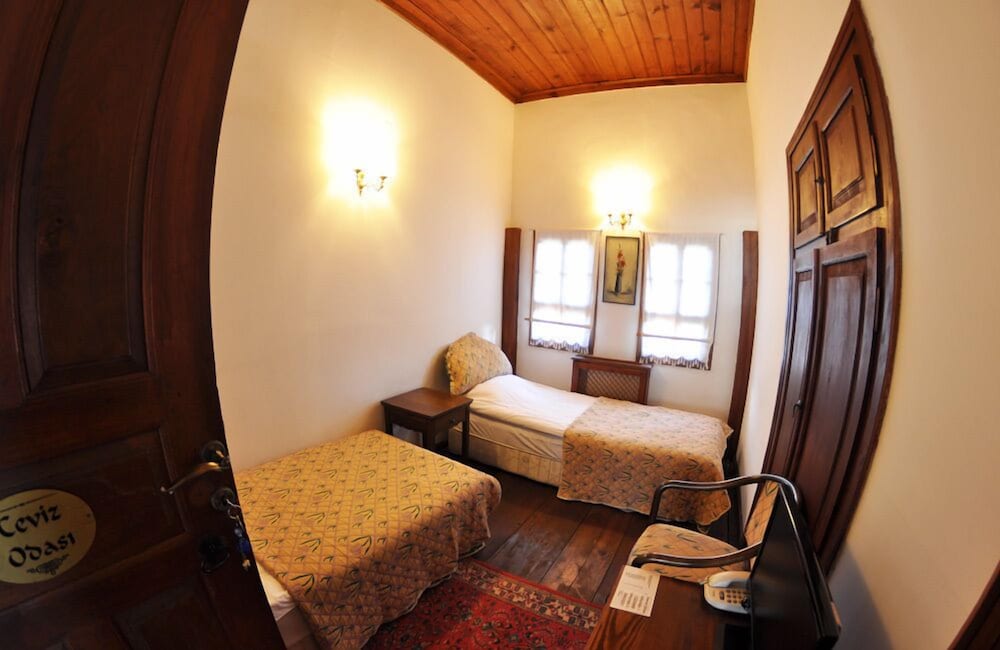 Economy Room photo 1