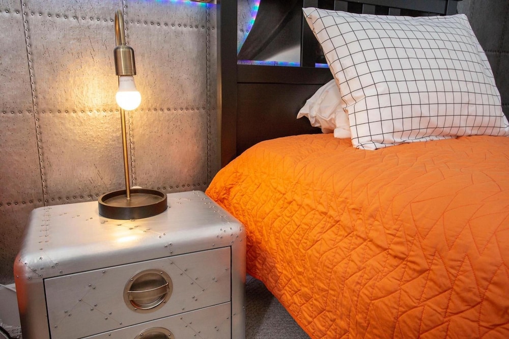 4 BR 4 BA Villa 5min Disneyworld 1804ft Gym, Foto 28