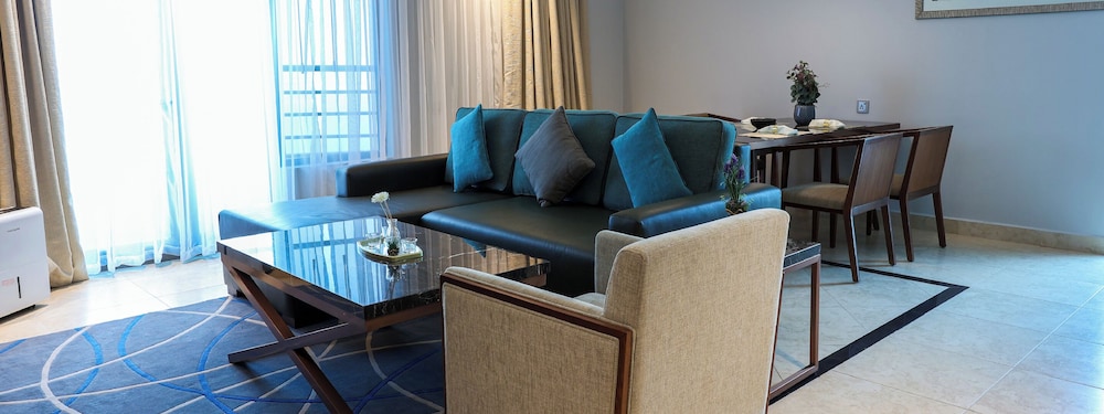 King Suite City View - Photo 4