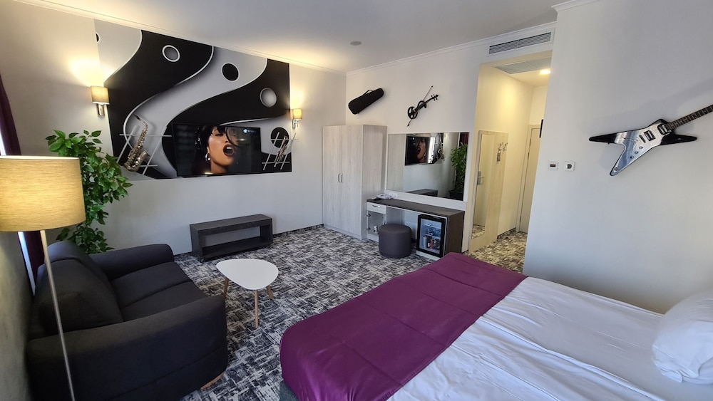 Studio, 1 Bedroom