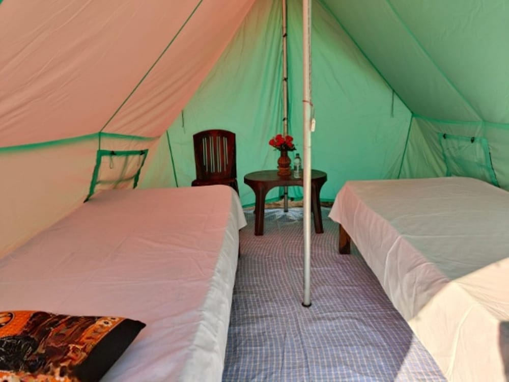 Standard Tent photo 1