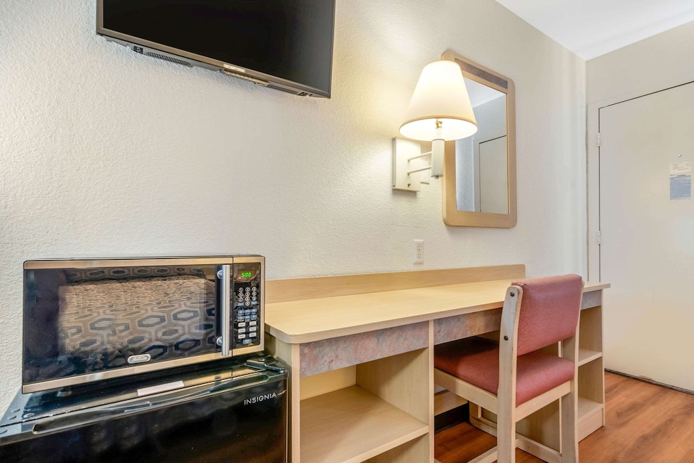 Standard Room, 2 Twin Beds, Smoking photo 3