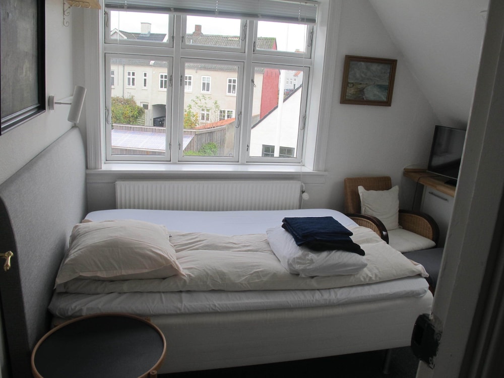 Economy Double Room Single Use, 1 Bedroom, photo 6