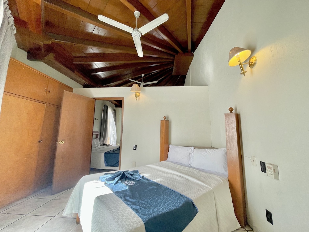 Premium Suite - Photo 3