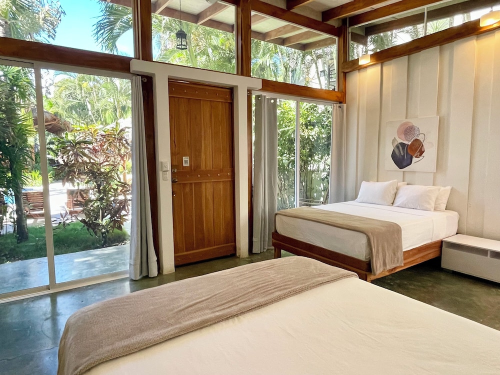 Quadruple Room, Pool View