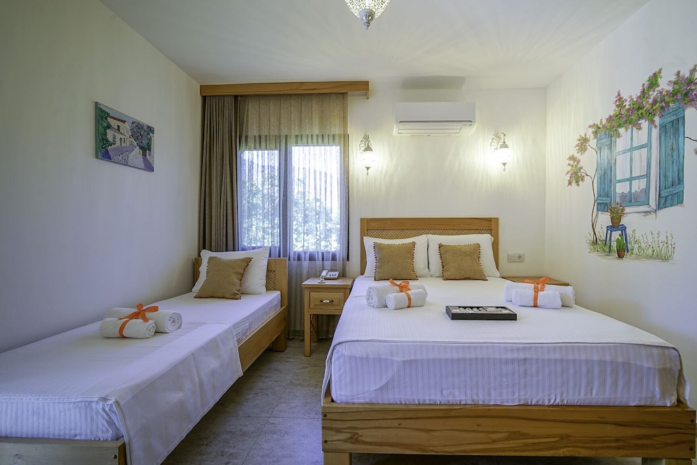 Superior Triple Room photo 1
