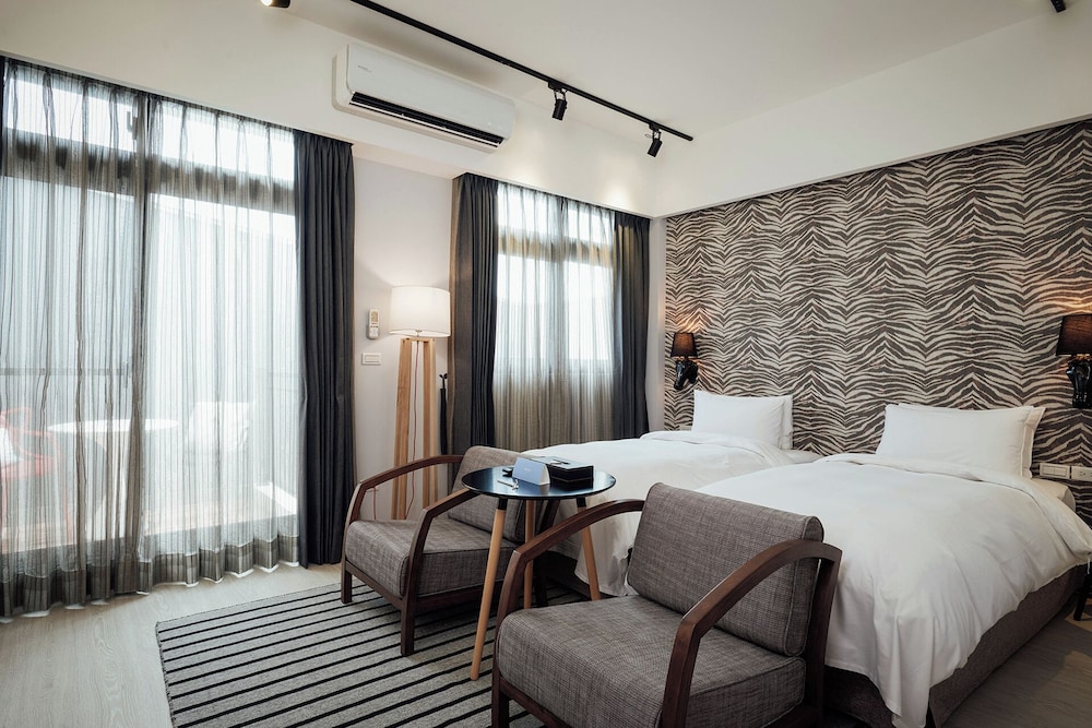 Deluxe Twin Room photo 2