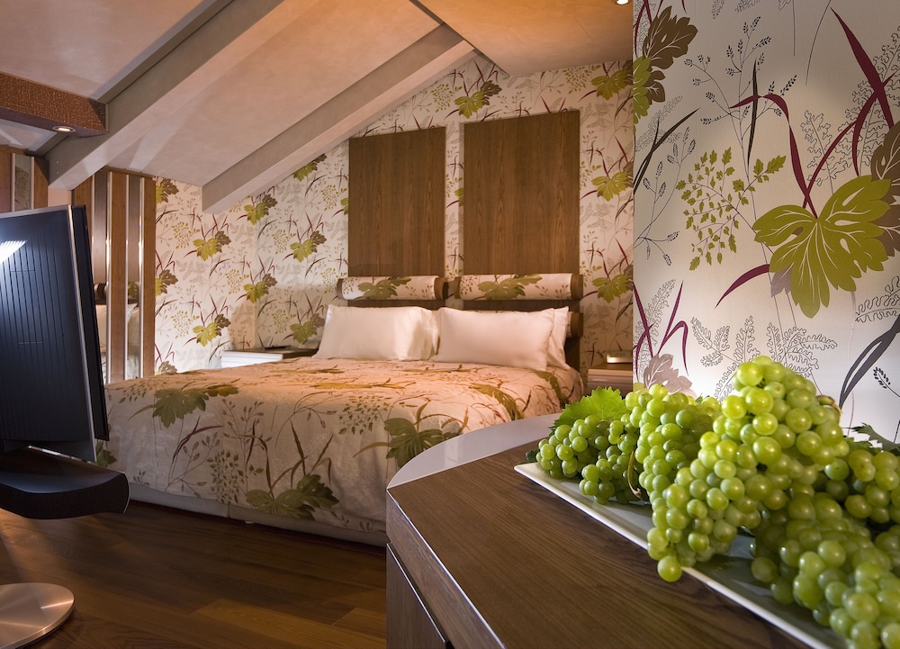 Junior Double or Twin Room, Terrace