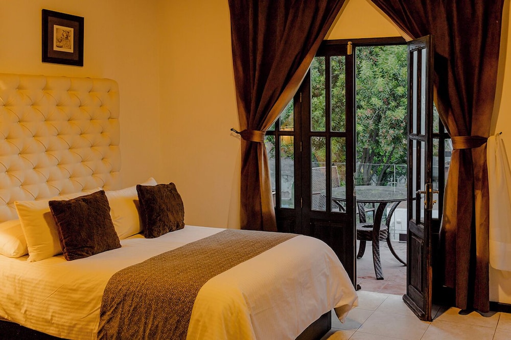 Junior Room, 2 Queen Beds