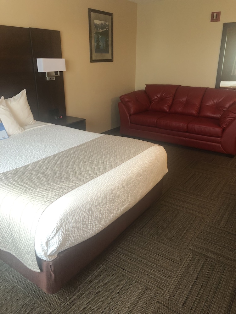 Studio Suite, 1 Queen Bed, Non Smoking photo 3