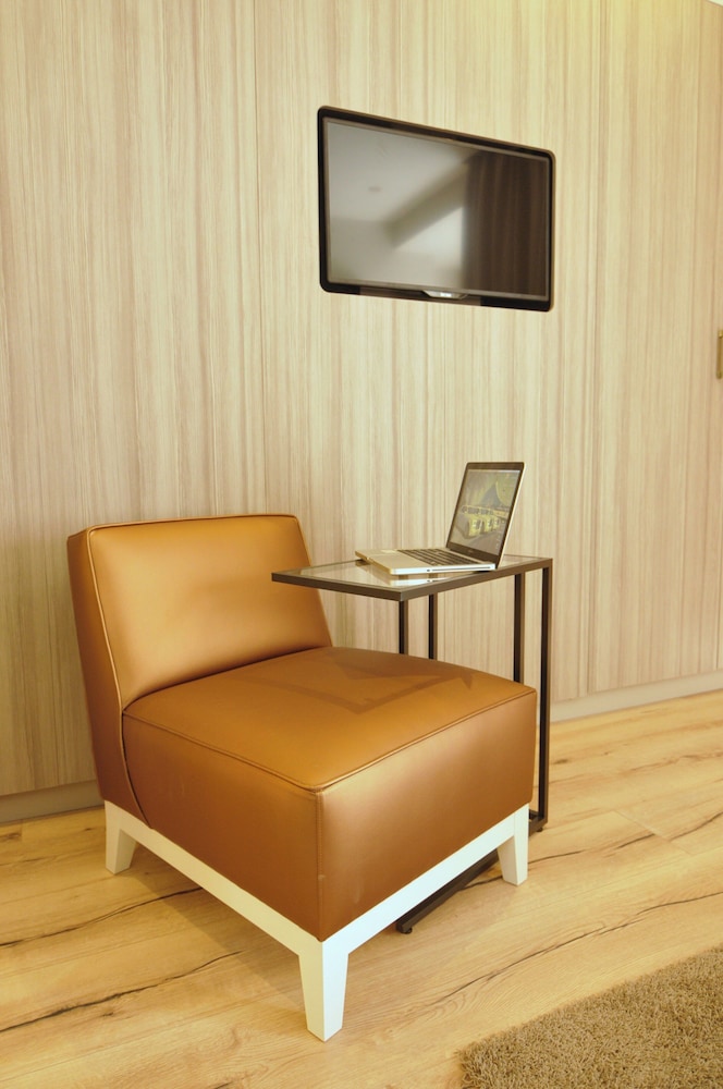 Superior Double Room, City View photo 2