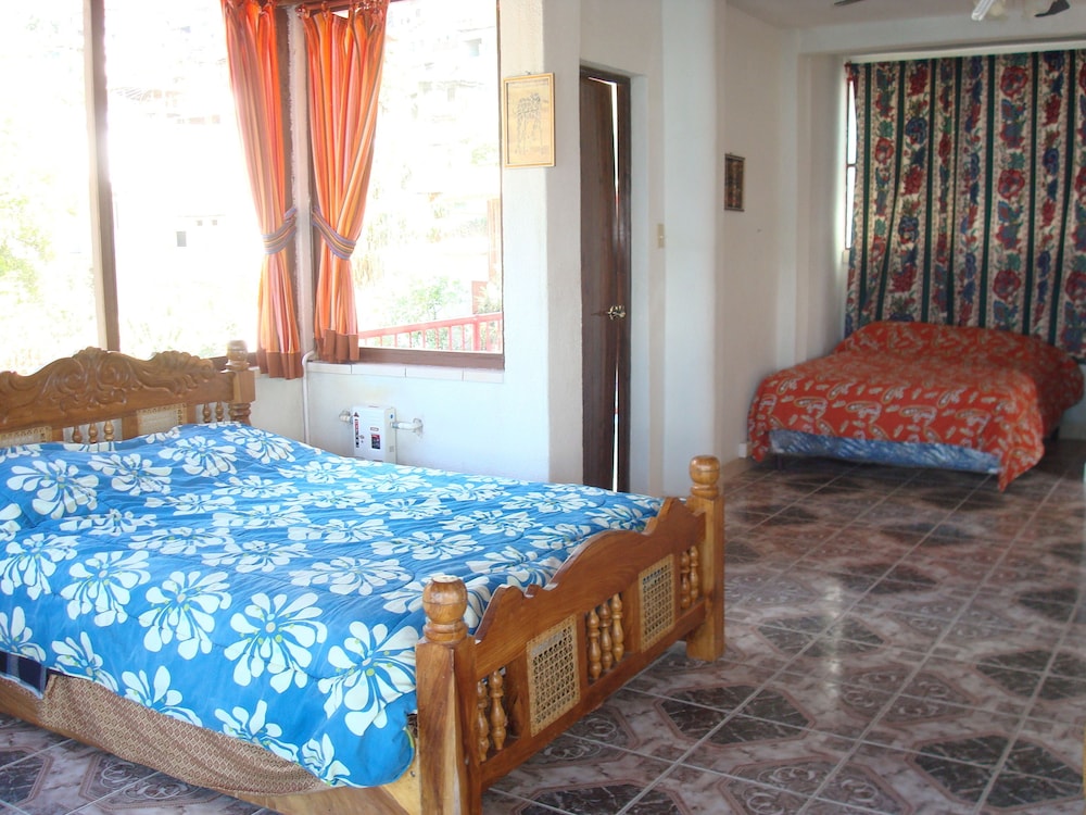 Deluxe Suite, Fireplace, Lake View photo 2