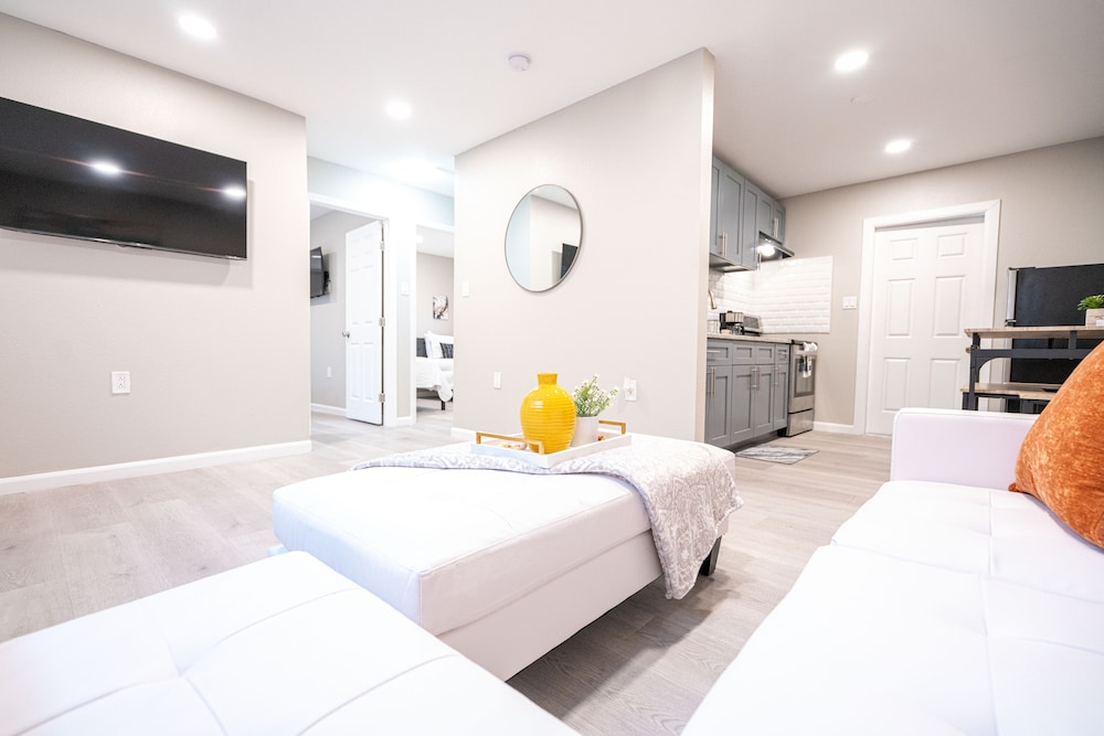 Classic Apartment - Photo 20