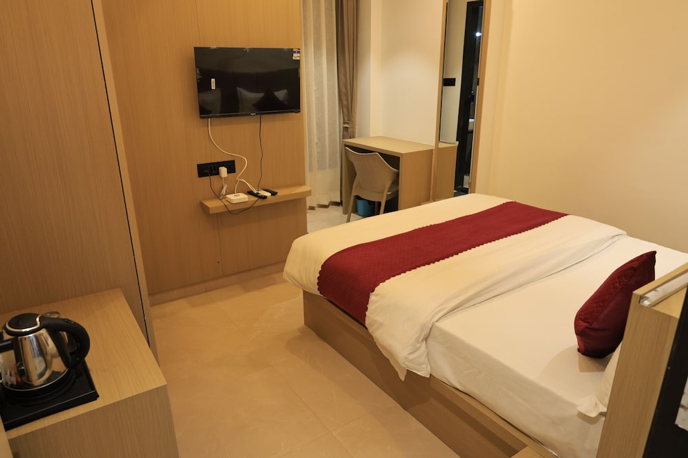 Standard Room, City View