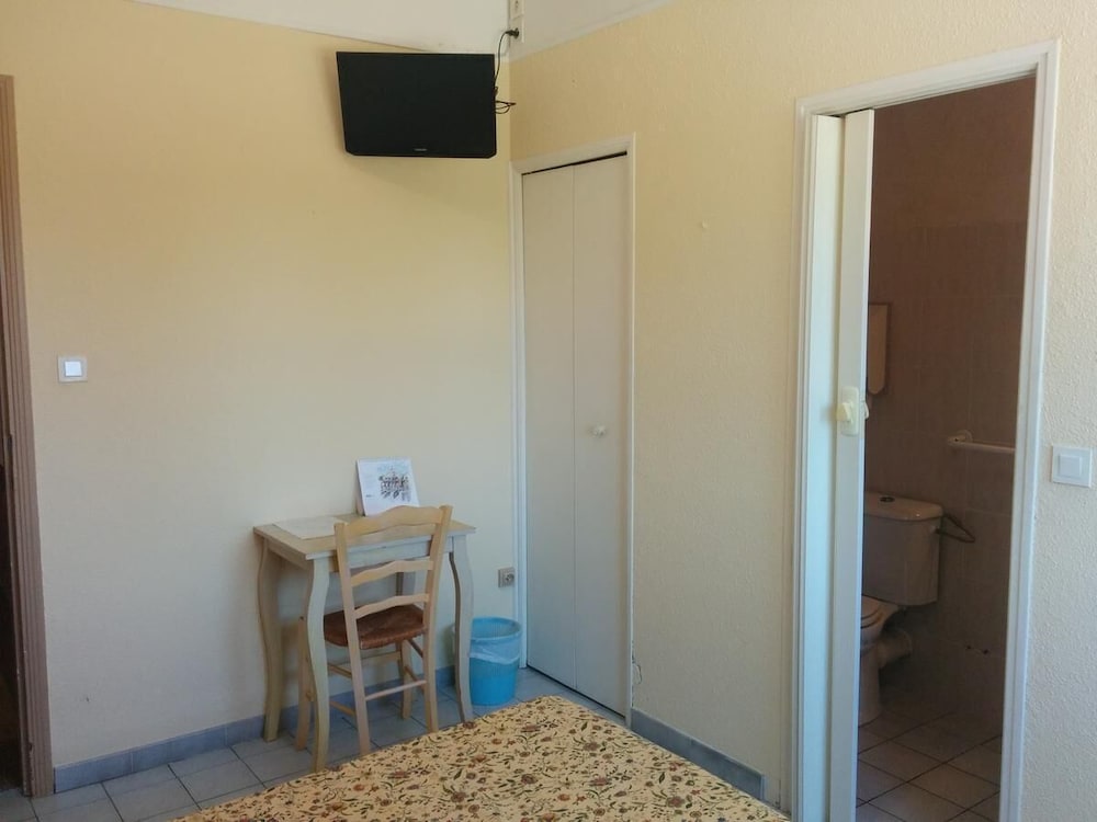 Basic Single Room photo 1