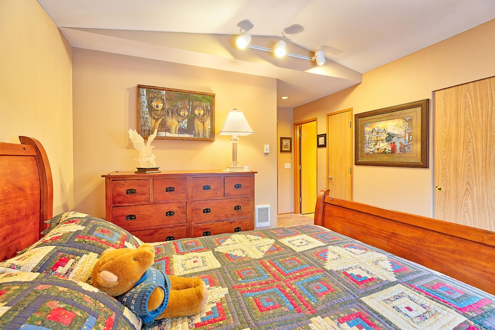 Deluxe Condo, 3 Bedrooms, Mountain View photo 2
