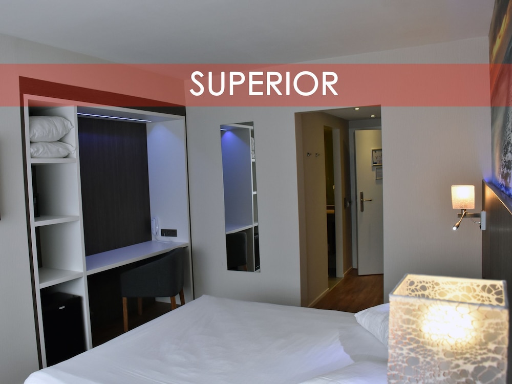 Standard Double Room with Spa Access photo 2
